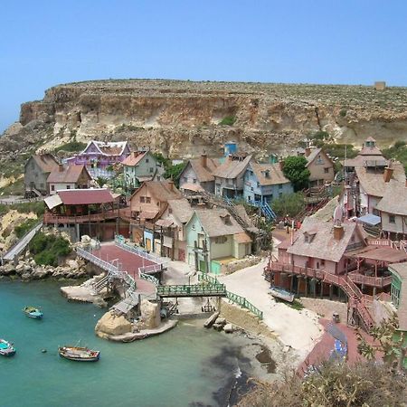 Seafront Apartment With Pool San Pawl il-Baħar Zewnętrze zdjęcie