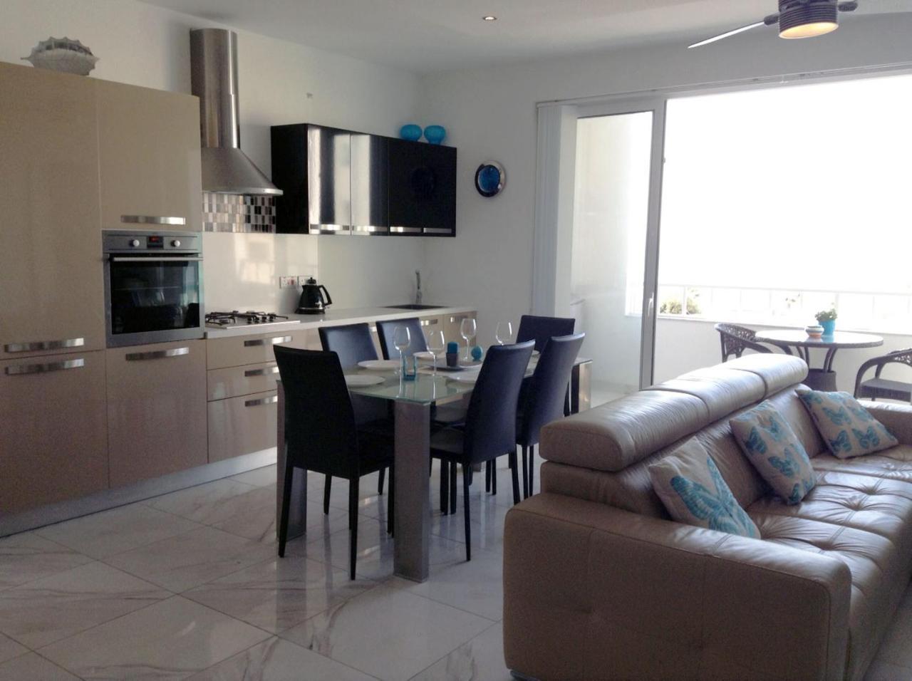Seafront Apartment With Pool San Pawl il-Baħar Zewnętrze zdjęcie