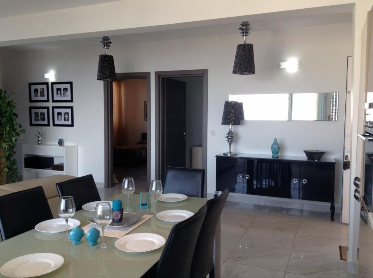 Seafront Apartment With Pool San Pawl il-Baħar Zewnętrze zdjęcie