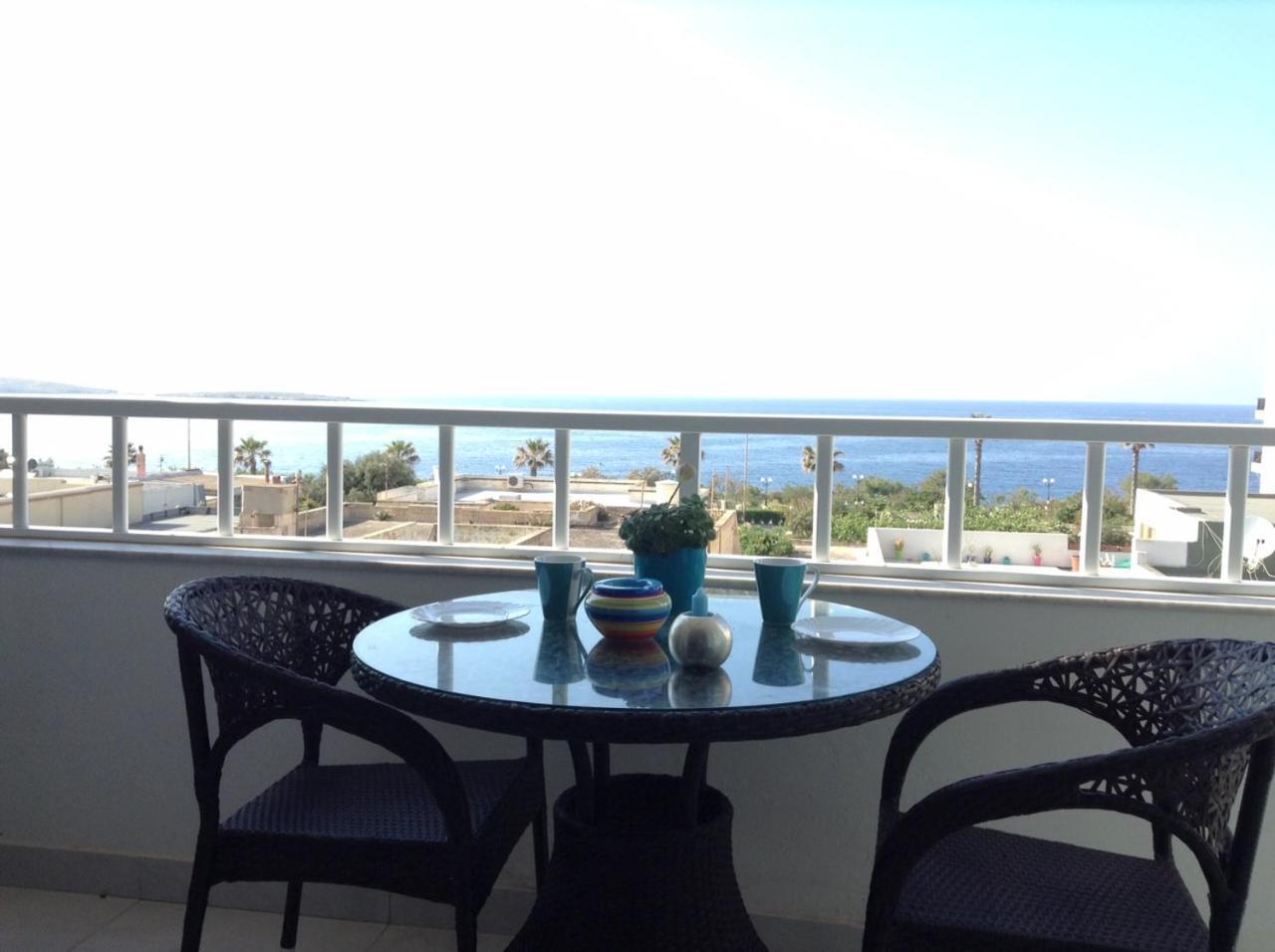 Seafront Apartment With Pool San Pawl il-Baħar Zewnętrze zdjęcie